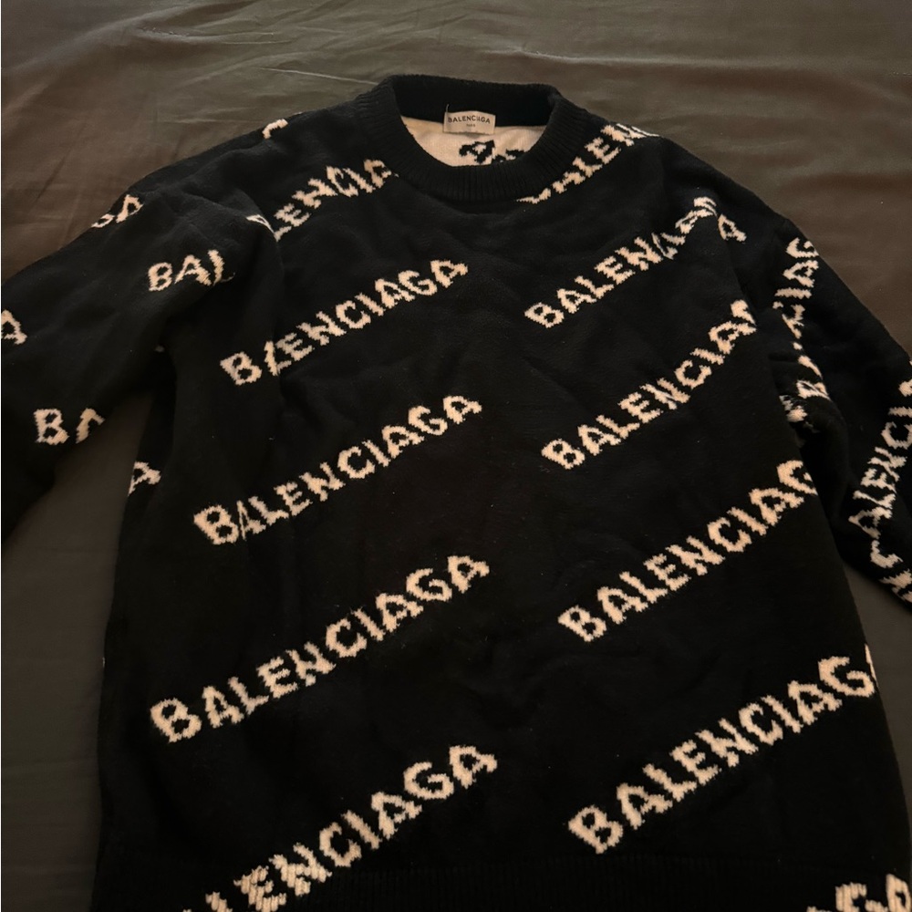 Balenciaga sweater authentic